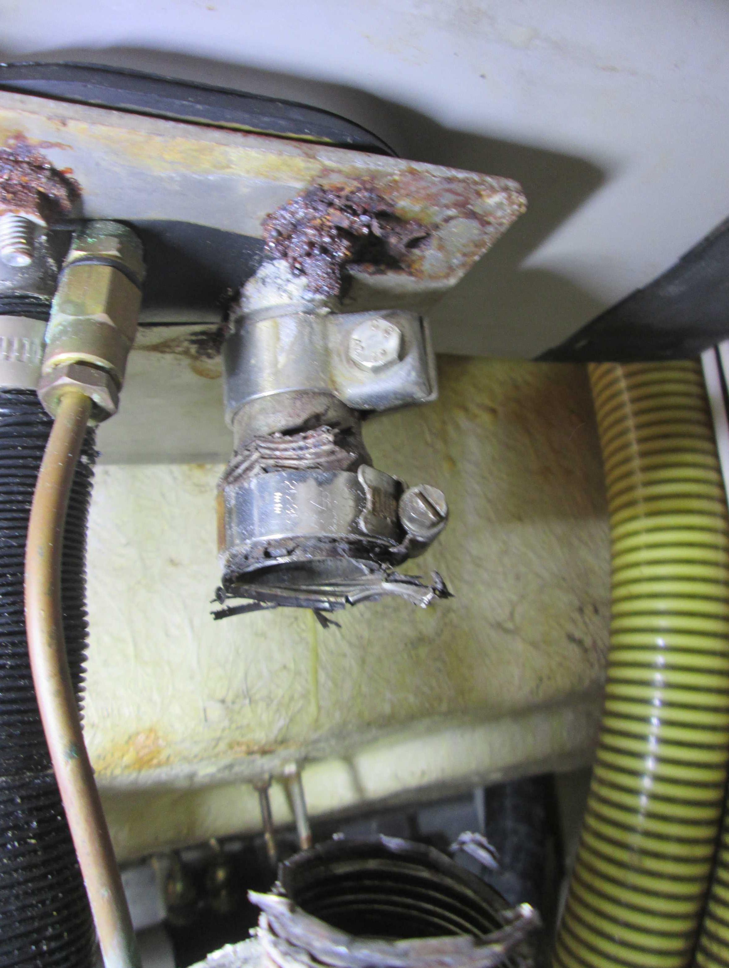 Carbon Monoxide Alarms on Yachts: Broken exhaust pipe of diesel-powered space heater